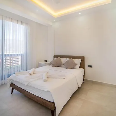 Villa Doganin Icinde, Oezel Havuzlu, Bahceli Fethiye